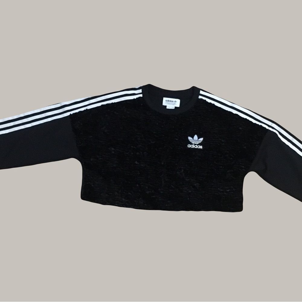 Adidas Womens SMALL Black & white crop crew sweater textured teddy front